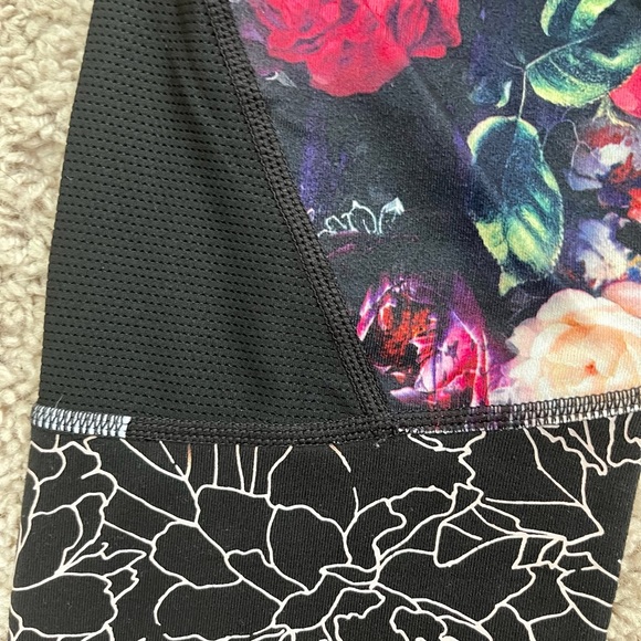 Athleta black rose leggings M - Picture 3 of 6